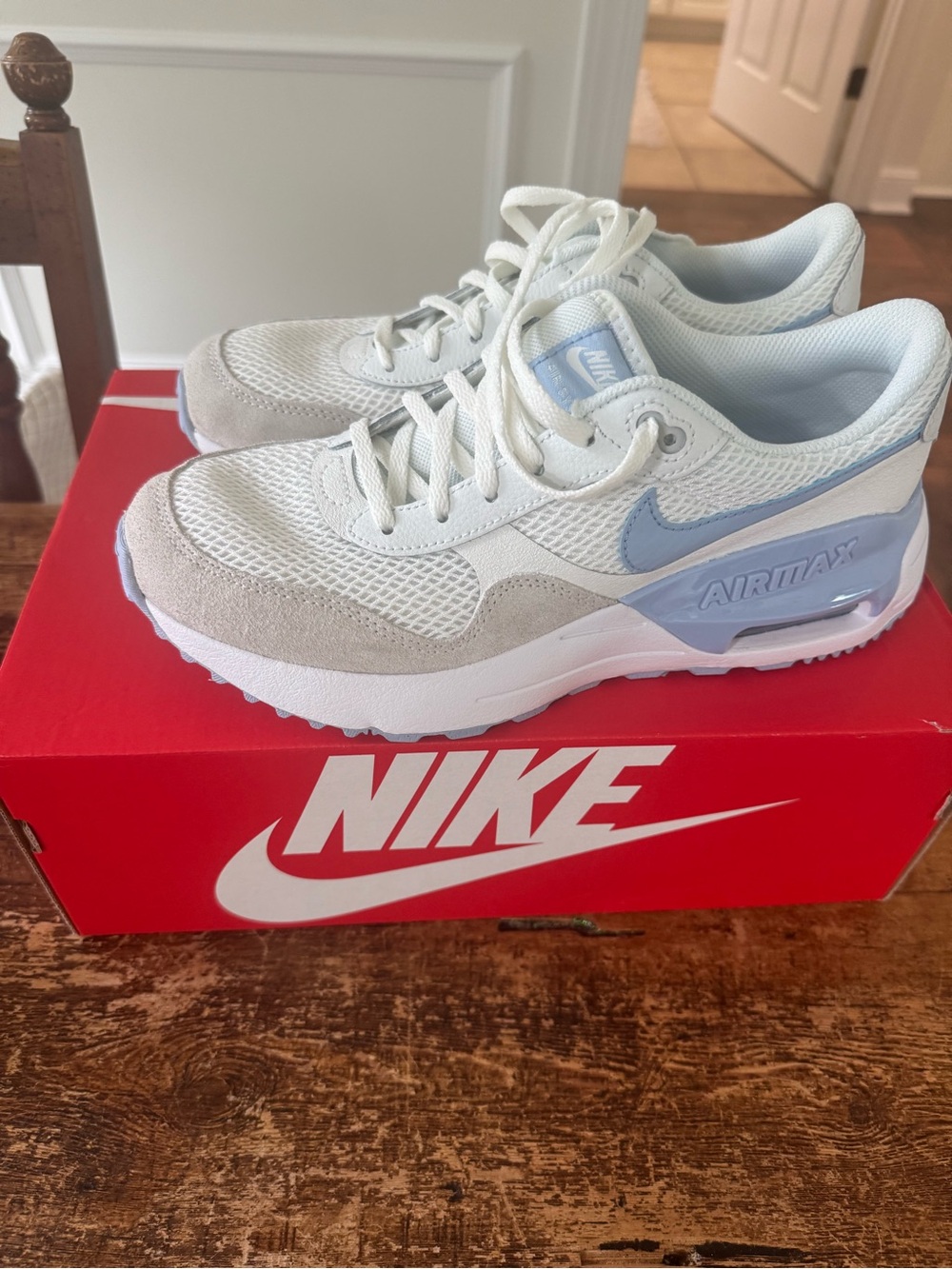 Nike Air Max Sneakers in White & Light Blue women’s 8.5/Kids 7